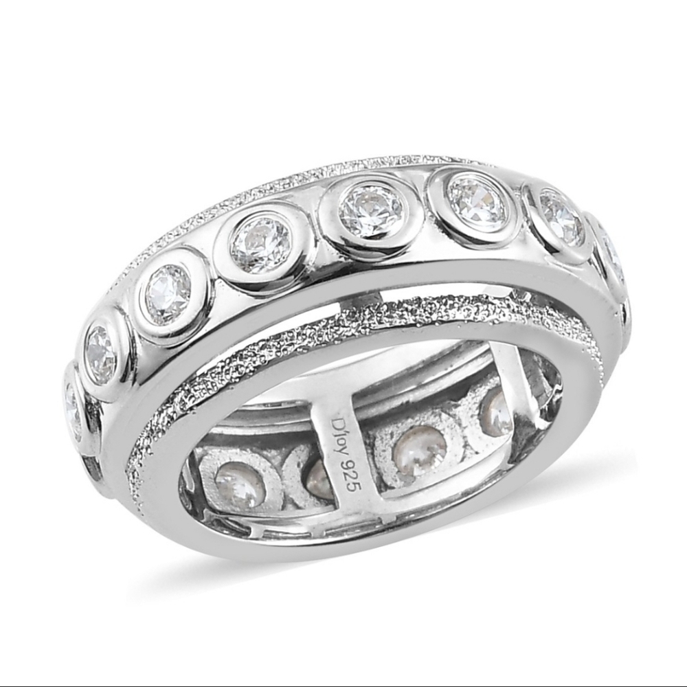 Elegant Silver Band with Crystal Accents
